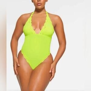 SKIMS Summer Mesh Lace Plunge Bodysuit Highlighter Green XXS NWT